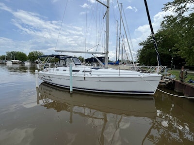 photo of 40' Hunter 41 2004