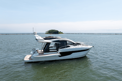 photo of 53' Galeon 510 SKY 2023