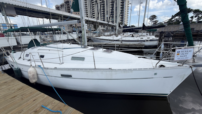 photo of 33' Beneteau Oceanis 331 2005