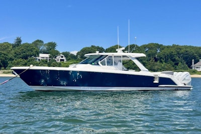 photo of 43' Tiara Yachts 43 LS 2020