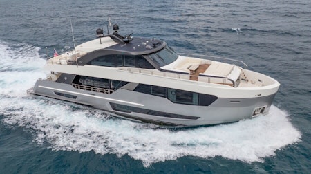 photo of 90' Ocean Alexander 28R 2021