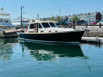 photo of 42' Sabre 42 Salon Express 2018