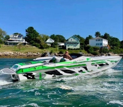 photo of 38' Cigarette Top Gun 2002