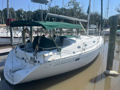 photo of 38' Beneteau Oceanis 381 2001