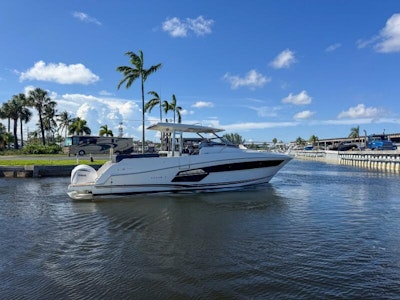 photo of 40' Jeanneau Leader 12.5 WA 2022