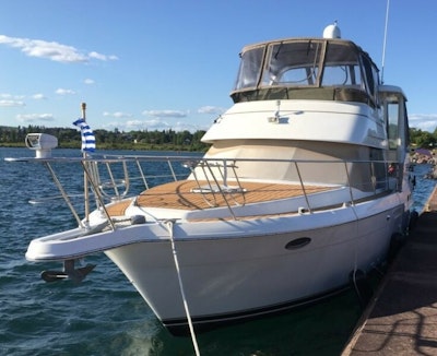 photo of 44' Carver 404 2000