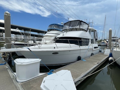 photo of 40' Carver 1996