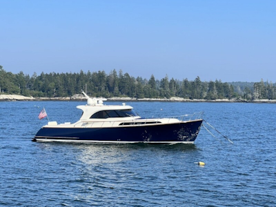 photo of 51' Mochi Craft Dolphin 2006