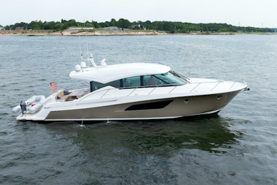 photo of 50' Tiara Yachts 5000 Express 2014