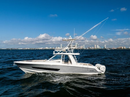 photo of 42' Boston Whaler 420 Outrage 2021