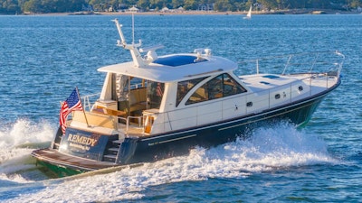 photo of 44' Hunt Yachts 2014