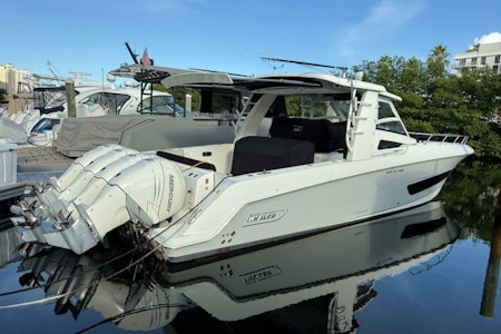 photo of 42' Boston Whaler 420 Outrage 2020