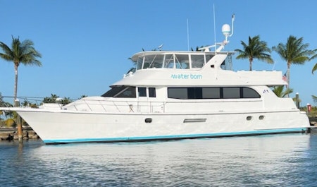 photo of 75' Hatteras Cockpit MY 2003