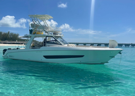 photo of 42' Boston Whaler 2016