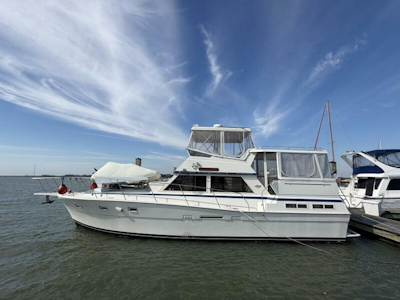 photo of 44' Viking 44 Motor Yacht 1987