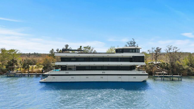 photo of 120' Breaux Brothers 120 GLV 2025