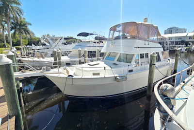photo of 43' Mainship 430 Trawler 2002