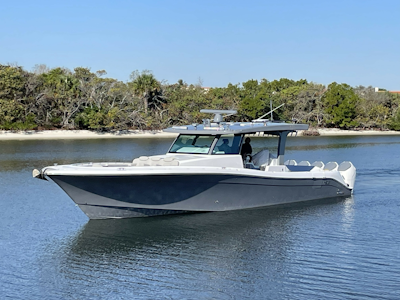 photo of 56' HCB 56 Suenos 2025