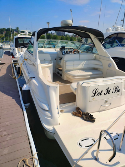 photo of 33' Sea Ray 330 Sundancer 1998