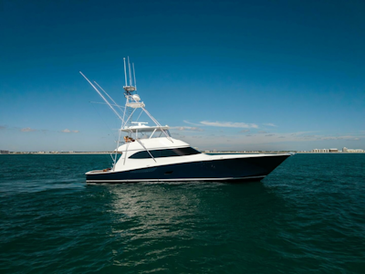 photo of 76' Viking 76 Convertible 2013