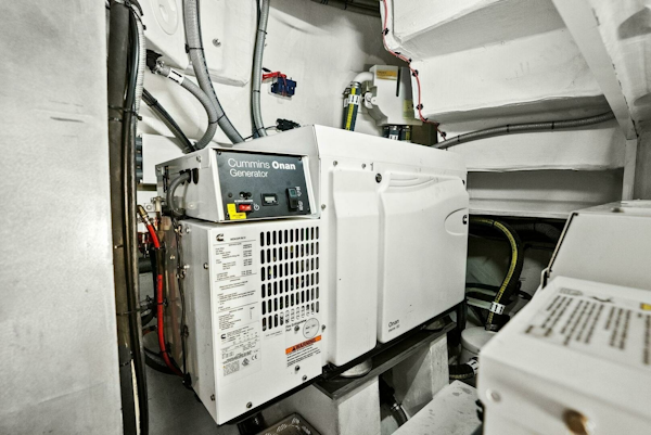 Sirena-64-MY 2021-Destin-E Fort Myers-Florida-United States-2021 Sirena 64 DESTIN-E Engine Room-6800155