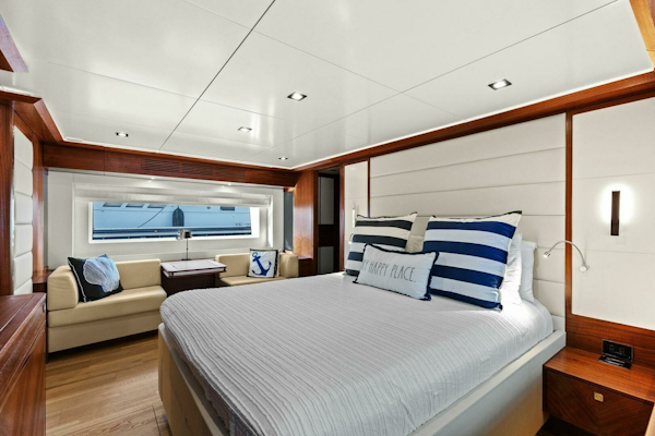Sirena-64-MY 2021-Destin-E Fort Myers-Florida-United States-2021 Sirena 64 DESTIN-E Master Stateroom-6800111