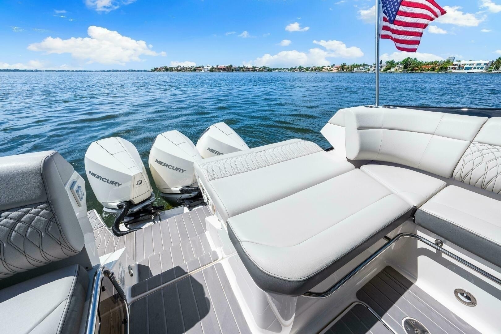 Sea Ray-370 Sundancer 2022-Golden Ticket Sarasota-Florida-United States-2022 Sea Ray 370 OB -6287886 | Thumbnail