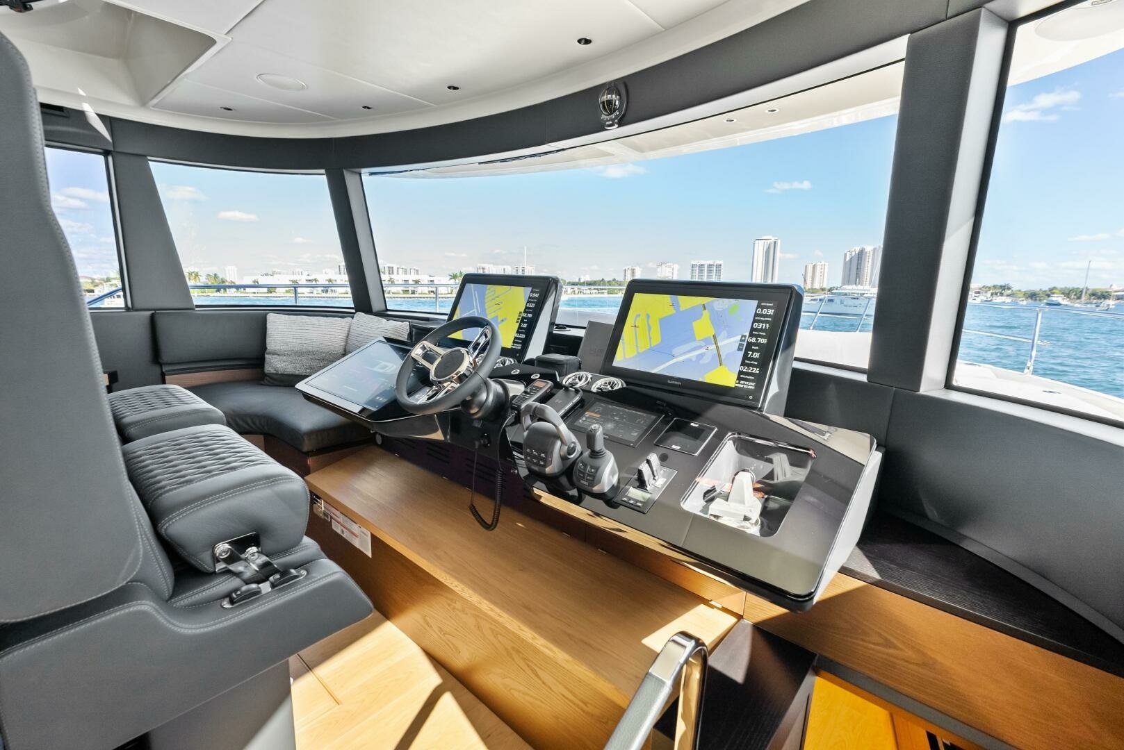 Absolute-75 Navetta 2025-Fantasy Girl Palm Beach-Florida-United States-6294864 | Thumbnail