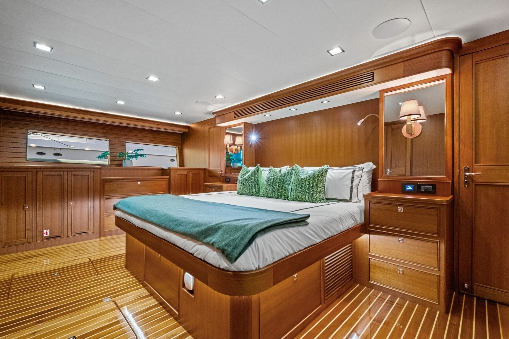 Marlow-90V 2024-Artemis II Bradenton-Florida-United States-2024 Marlow 90 V  Artemis II-6873519 | Thumbnail