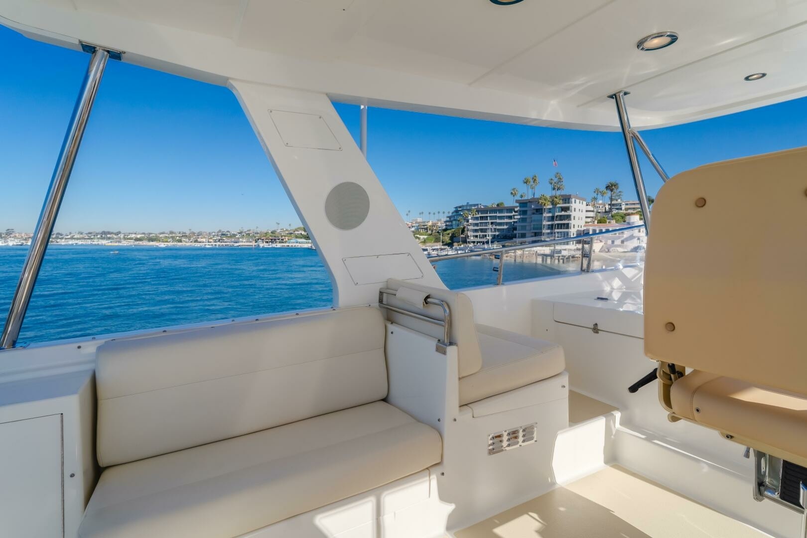 Grand Banks-59 Aleutian RP 2008-TINTAGEL Long Beach-California-United States-2008 Grand Banks 59 Aleutian RP TINTAGEL: Flybridge Seating Area with Ocean View-6921129 | Thumbnail