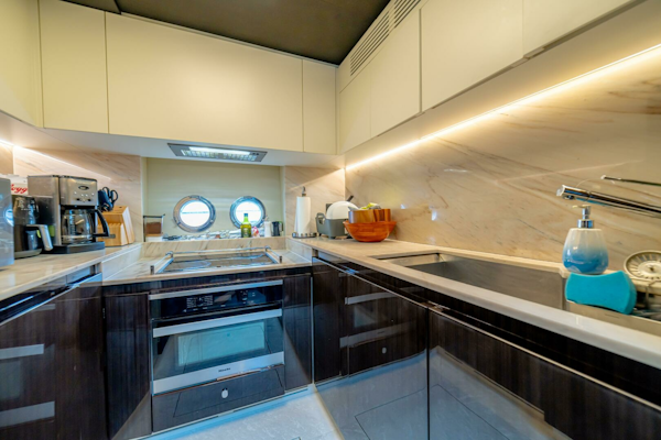 Azimut-77S 2017-Carpe Diem Genoa-Italy-2017 Azimut 77 Carpe Diem  Galley-6798474