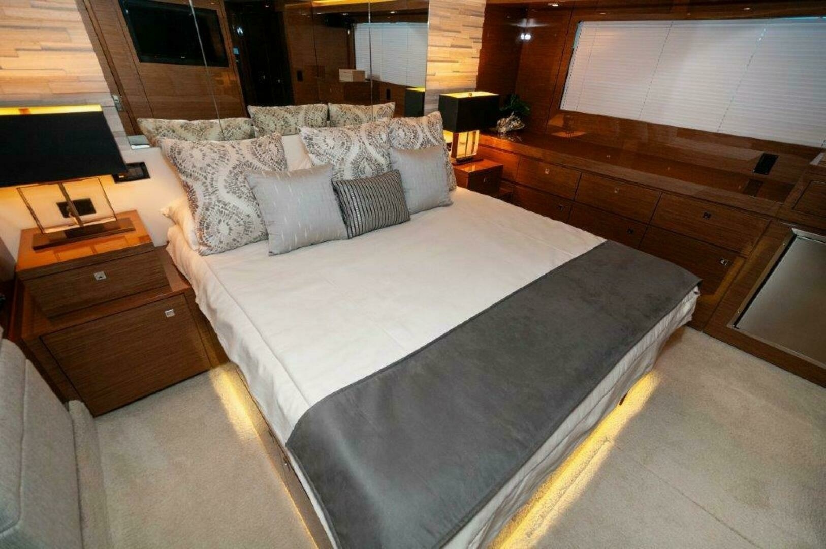 Cruisers Yachts-60 Cantius 2020-Harper Bell Destin-Florida-United States-2020 Cruisers Yachts HARPER BELL Master SR 2-6804866 | Thumbnail