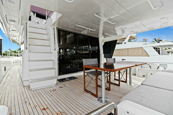 Sirena-64-MY 2021-Destin-E Fort Myers-Florida-United States-2021 Sirena 64 DESTIN-E Aft Deck-6800144