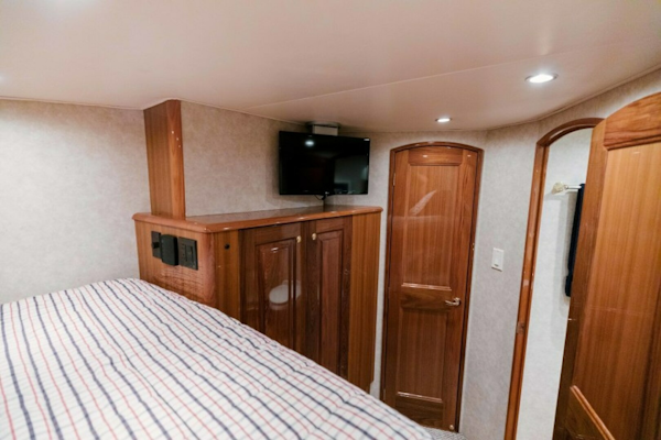 Viking-74 Enclosed Bridge 2006-KICKBACK Seattle-Washington-United States-2006 Viking 74 Convertible  KICKBACK-6169650