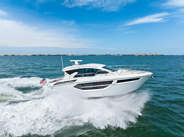 Cruisers Yachts-42 Cantius 2019-Truly Ineffable Longboat Key-Florida-United States-2019 Cruisers Yachts 42 Cantius Truly Ineffable-6277769