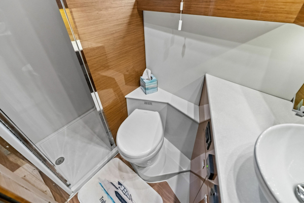 Cruisers Yachts-42 Cantius 2019-Truly Ineffable Longboat Key-Florida-United States-2019 Cruisers Yachts 42 Cantius Truly Ineffable-6277740