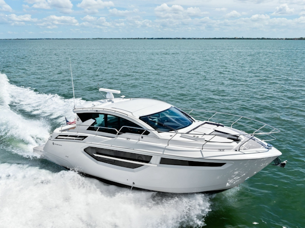 Cruisers Yachts-42 Cantius 2019-Truly Ineffable Longboat Key-Florida-United States-2019 Cruisers Yachts 42 Cantius Truly Ineffable-6277767