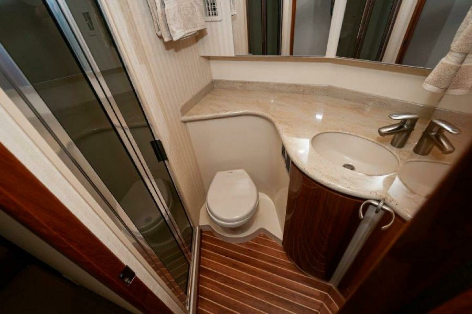 Viking-42 Convertible 2012-Gamester Orange Beach-Alabama-United States-2012 Viking 42 Convertible VIP Head-6869758 | Thumbnail