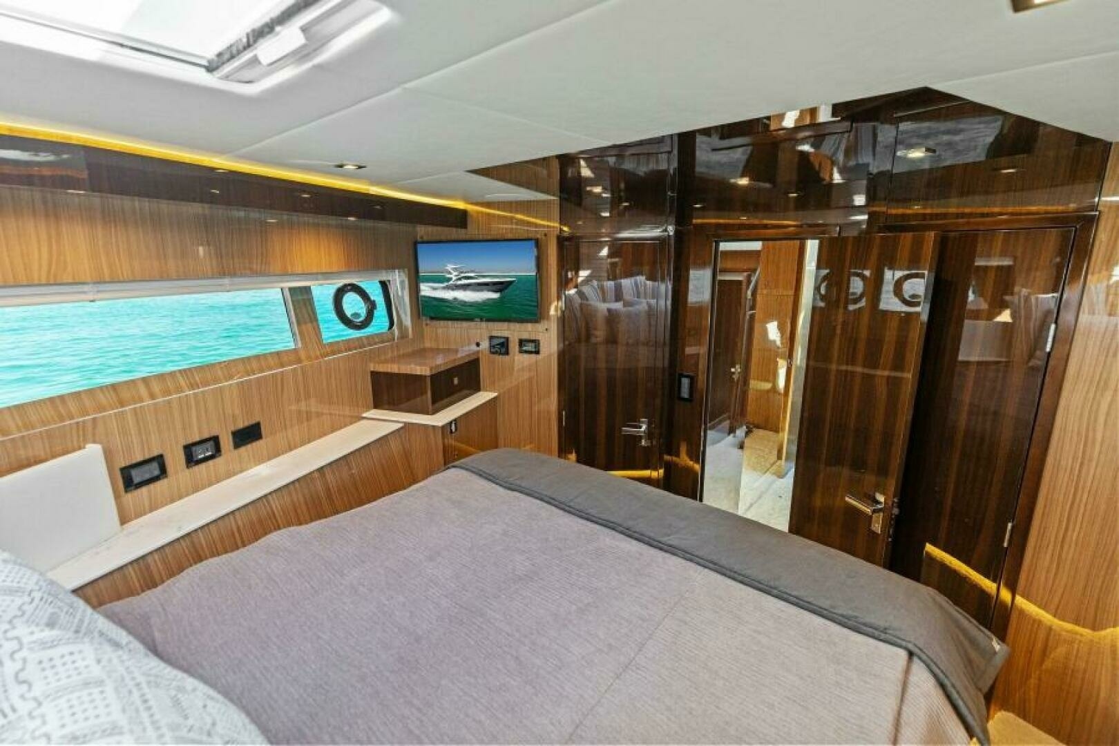 Cruisers Yachts-60 Cantius Fly 2023-Miss Tracy Lane Destin-Florida-United States-2023 Cruisers Yachts 60 Cantius Fly VIP Stateroom-6800182 | Thumbnail