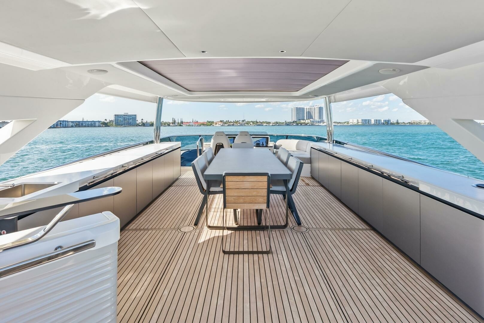 Absolute-75 Navetta 2025-Fantasy Girl Palm Beach-Florida-United States-6294921 | Thumbnail
