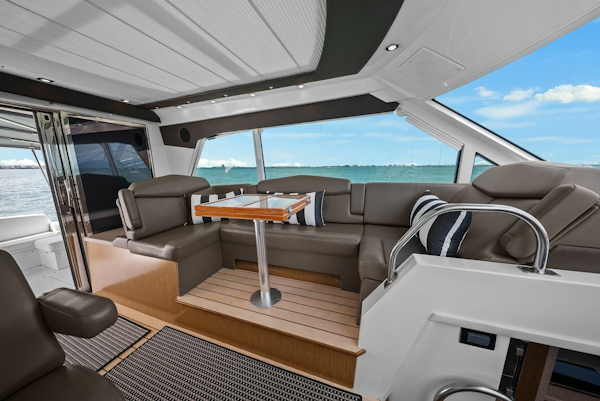 Cruisers Yachts-48 Cantius 2014-Freedom Sarasota-Florida-United States-6265062