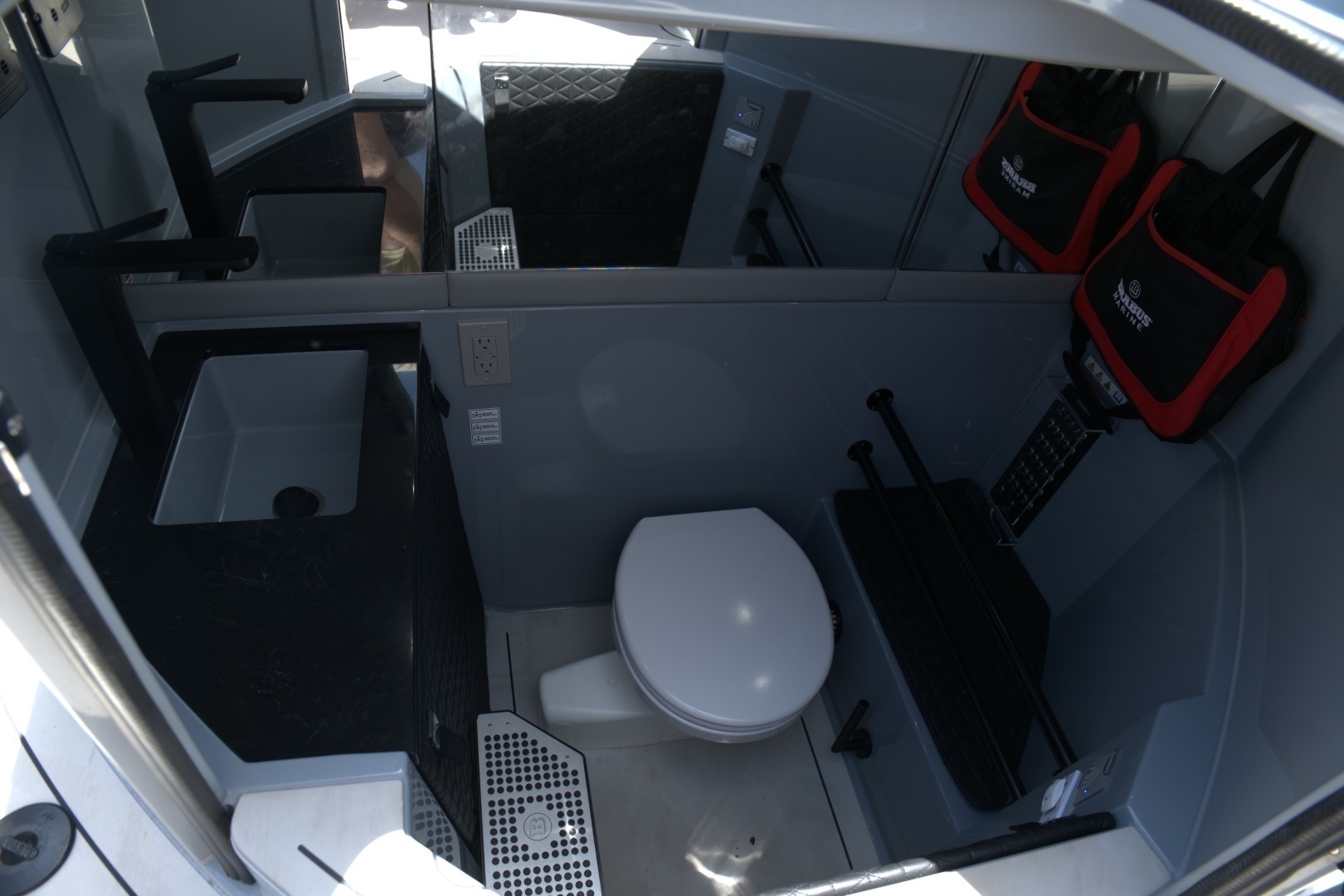 Axopar-31 Brabus Shadow 500 2023 -Destin-Florida-United States-2023 Axopar 28 Brabus Shadow 500-6904411 | Thumbnail