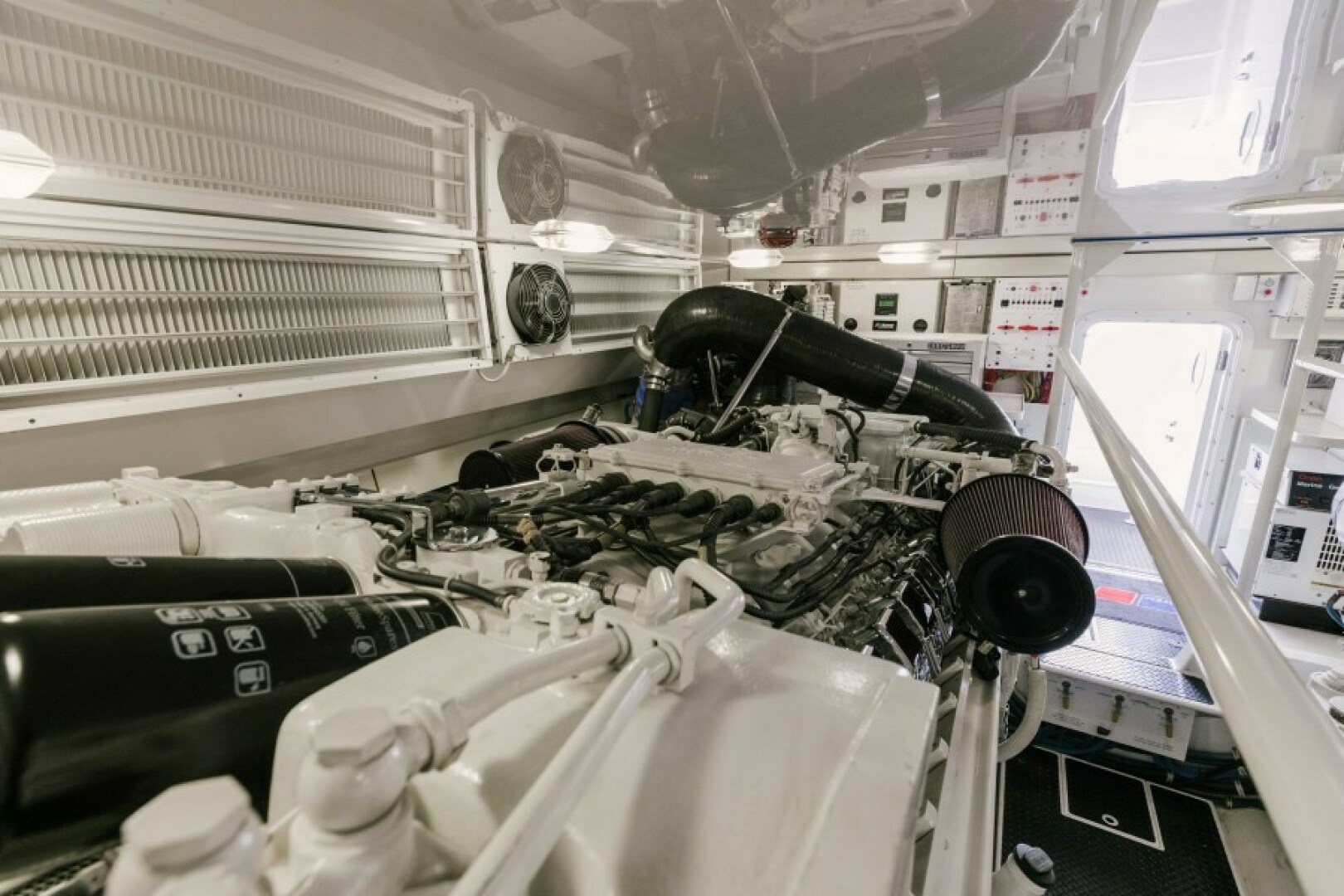Viking-74 Enclosed Bridge 2006-KICKBACK Seattle-Washington-United States-2006 Viking 74 Convertible  KICKBACK-6169693 | Thumbnail