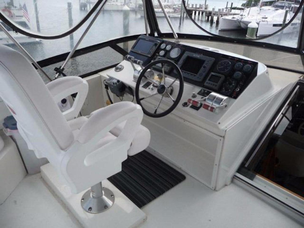 Navigator-5000 Classic 1998-Anne B Stuart-Florida-United States-Bridge Helm-371855
