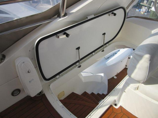 Sunseeker-Manhattan 64 2003-Dealership Fort Lauderdale-Florida-United States-F/B Stair Hatch-376011