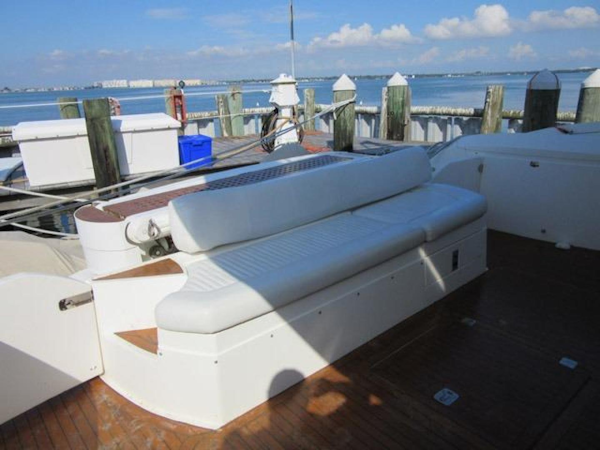 Sunseeker-Manhattan 64 2003-Dealership Fort Lauderdale-Florida-United States-Cockpit Seat w/Storage-376015