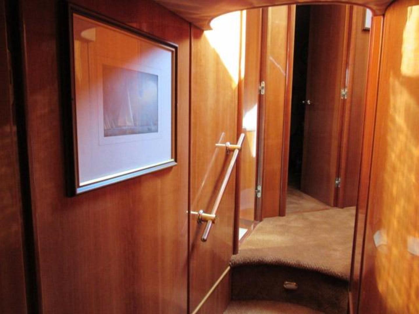 Sunseeker-Manhattan 64 2003-Dealership Fort Lauderdale-Florida-United States-Master Companionway-375985 | Thumbnail