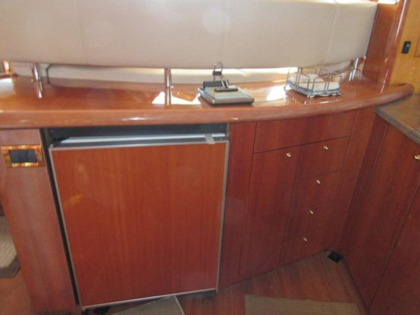 Sunseeker-Manhattan 64 2003-Dealership Fort Lauderdale-Florida-United States-Refrigerator-375983
