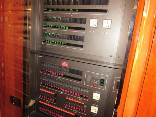 Sunseeker-Manhattan 64 2003-Dealership Fort Lauderdale-Florida-United States-Distribution Panel-376021