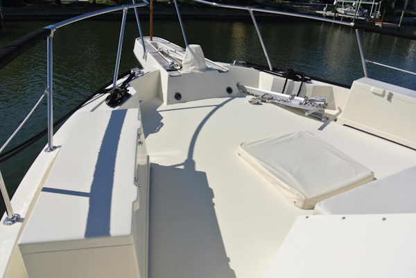 Hatteras-67 Cockpit Motor Yacht 1988-Lady Encore Saint Petersburg-Florida-United States-Fore-Deck-926181